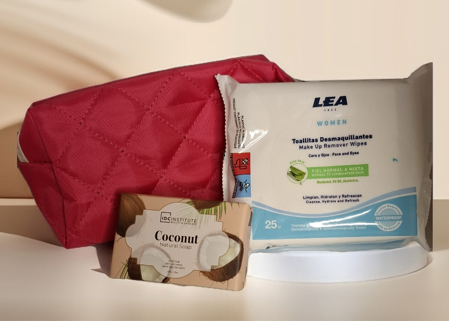 Lingettes démaquillantes ALOE VERA + savon naturel coco +trousse